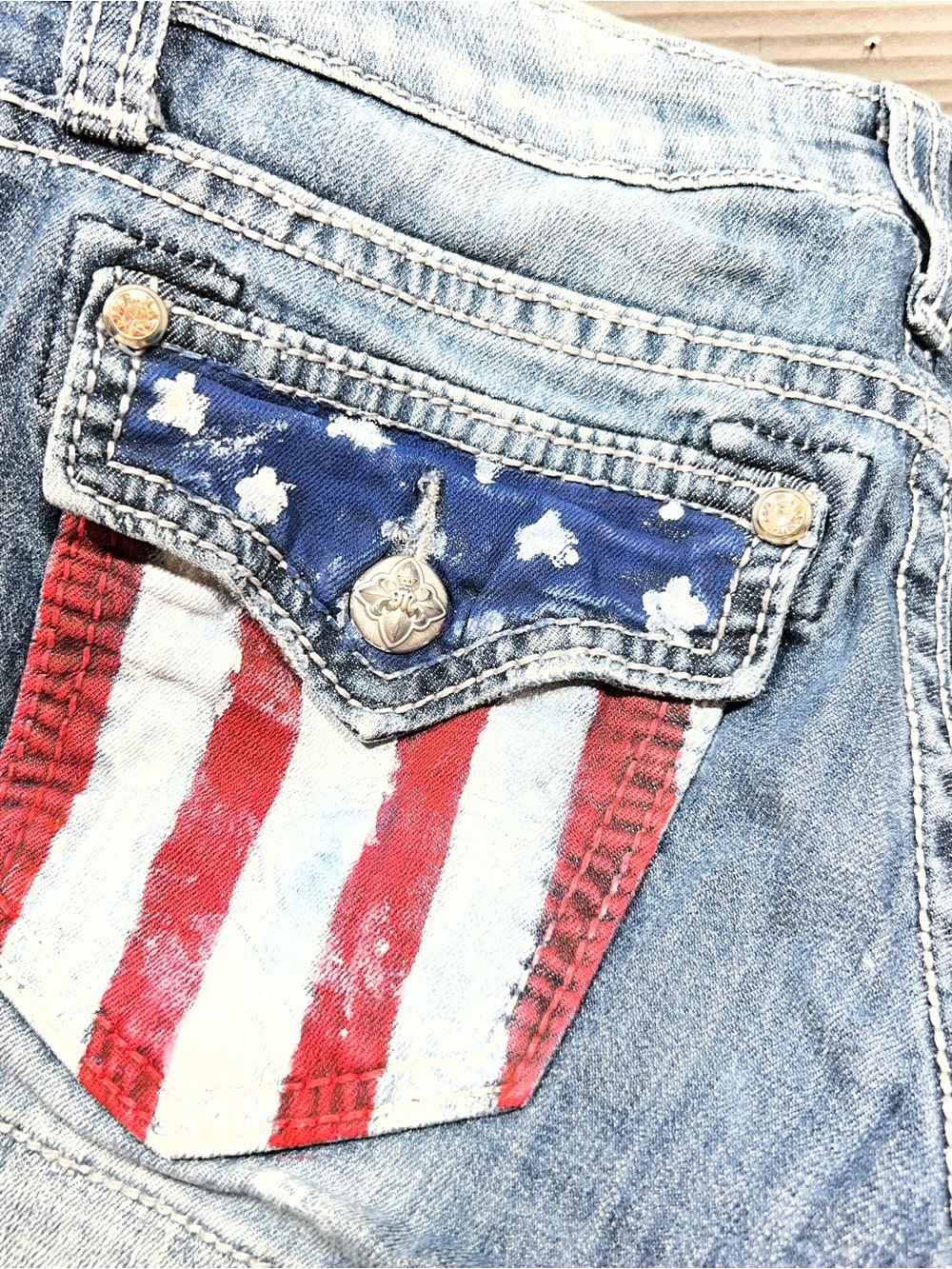 Miss Me Fun Patriotic Red & Blue American Flag Painted Denim Shorts JS4481H6- 25 - Picture 13 of 16